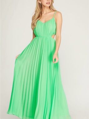 Sleeveless Pleated Maxi Dress in Bright Green